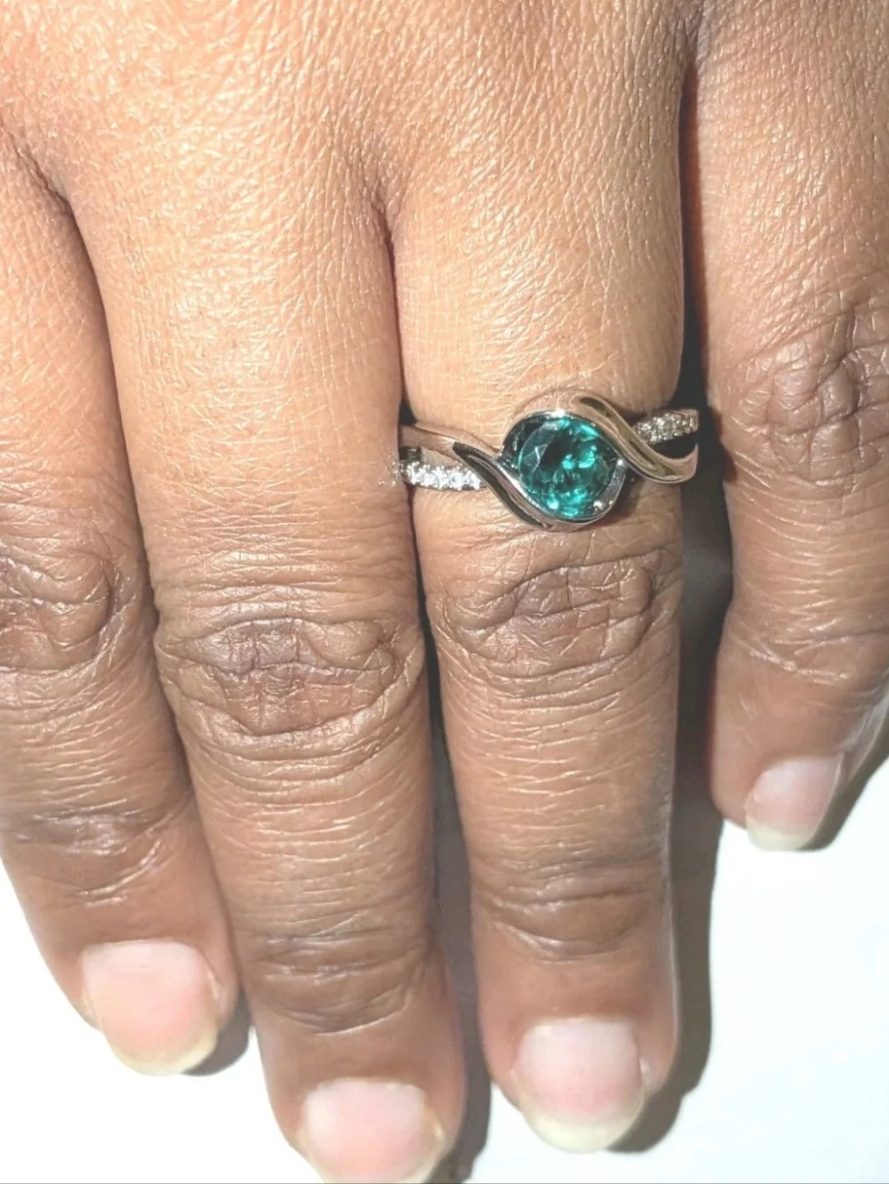2Ct Round Cut Lab Created Emerald Women's Minimalist Ring 14K White Gold Plated